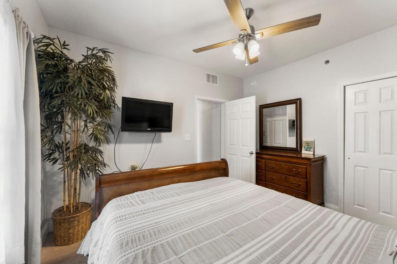 Laketown Wharf #311 By Nautical Holiday home *