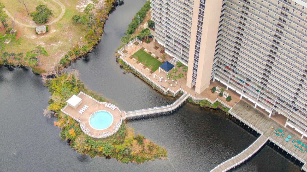 Laketown Wharf #311 By Nautical
